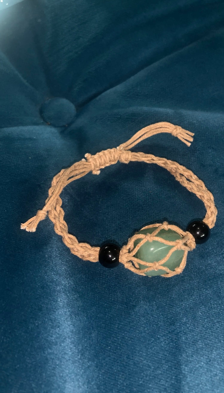 KHAKI GREEN AVENTURINE STRING BRACELET